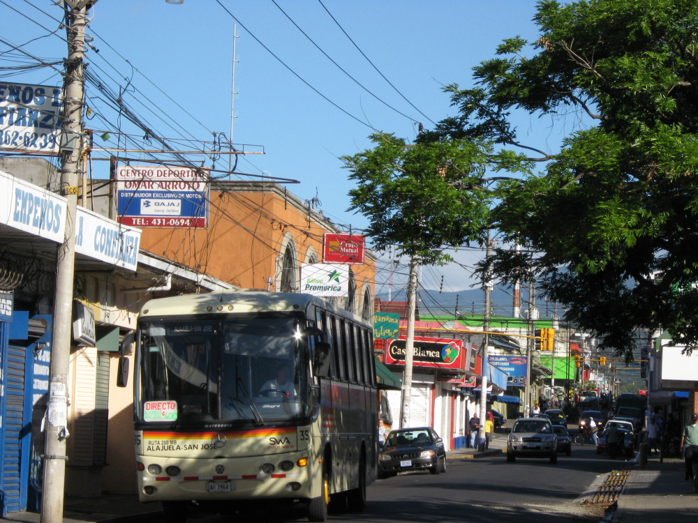 Lokation: Costa Rica | Alajuela | Alajuela | Kategorien: Straße, Datum: 27.01.2010