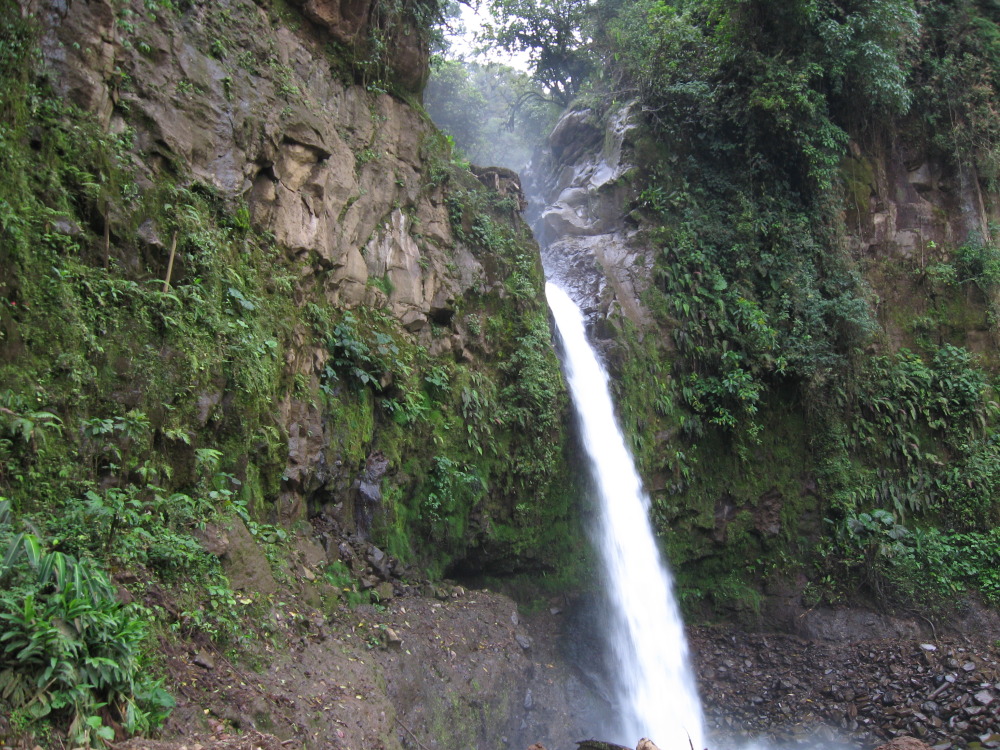 Lokation: Costa Rica | Heredia | Buena Vista | Kategorien: Wasserfall, Datum: 16.02.2010