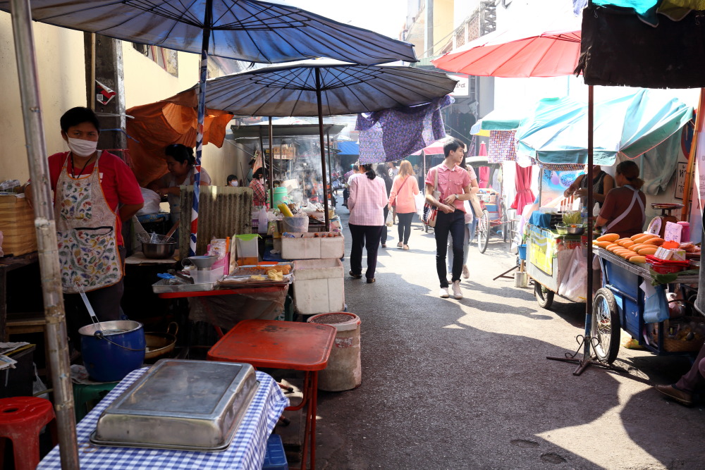 Lokation: Thailand | Chiang Mai | Muang Chiang Mai | Night Bazaar Kategorien: Markt, Datum: 16.02.2016
