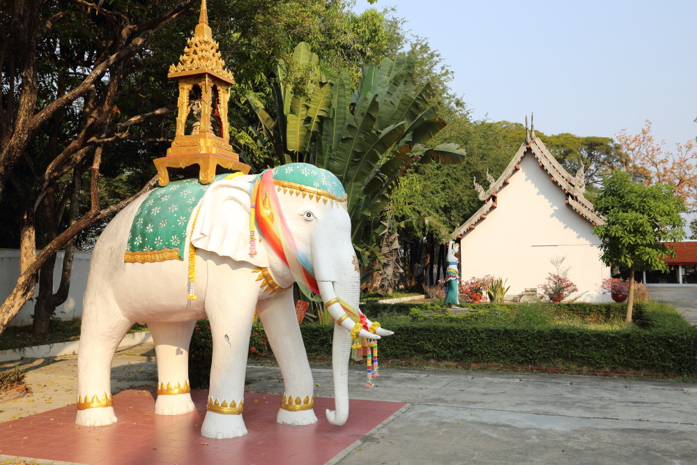 Lokation: Thailand | Lampang | Muang Lampang | Ban Phrachao Thanchai Kategorien: Skulptur, Datum: 20.02.2016