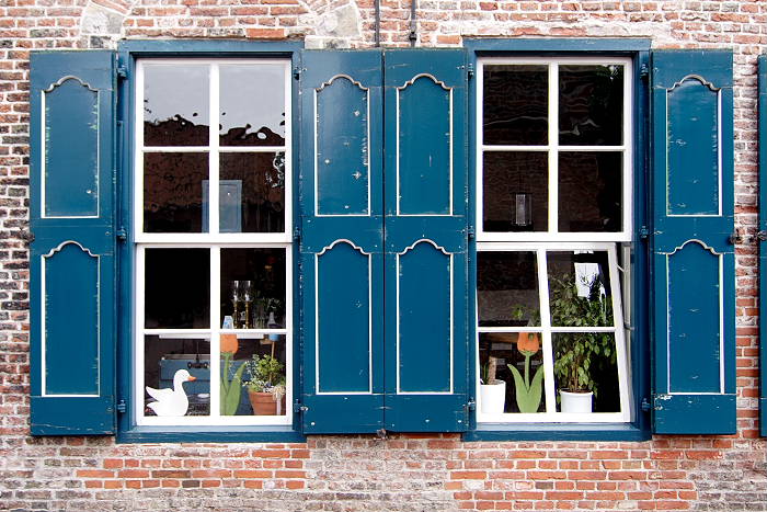 Lokation: Ostfriesland, Greetsiel Kategorien: Fenster, Datum: 17.07.2005