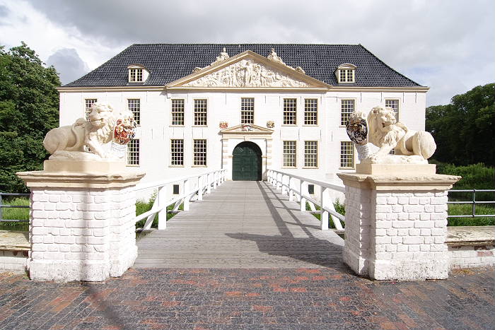 Lokation: Ostfriesland, Dornum Kategorien: Architektur, Datum: 20.07.2005