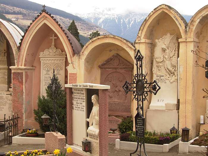 Lokation: Südtirol, Schlurns Kategorien: Kirche, Datum: 29.03.2005