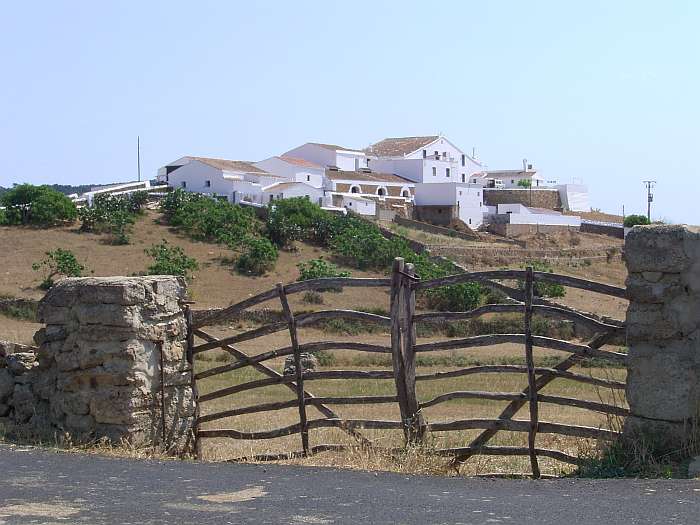 Lokation: Menorca Kategorien: Landschaft, Gebäude, Datum: 25.06.2004