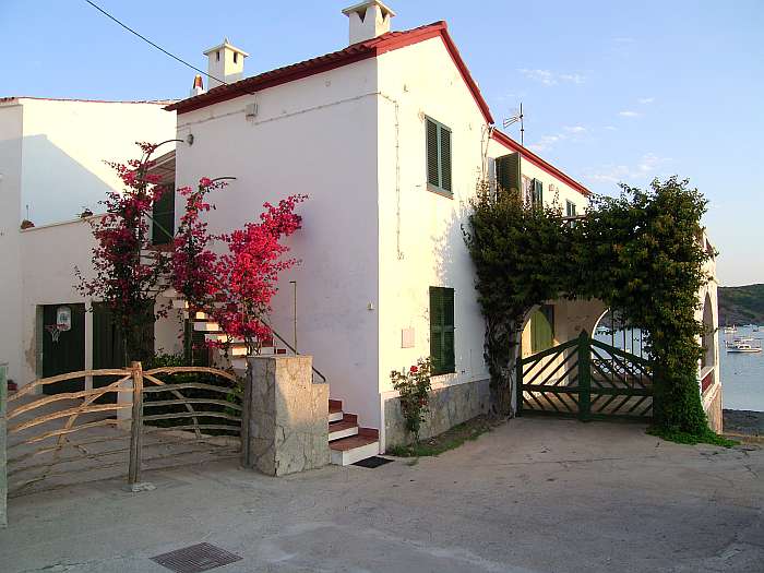 Lokation: Menorca Kategorien: Dorf, Sonnenauf-,untergang, Datum: 30.06.2004