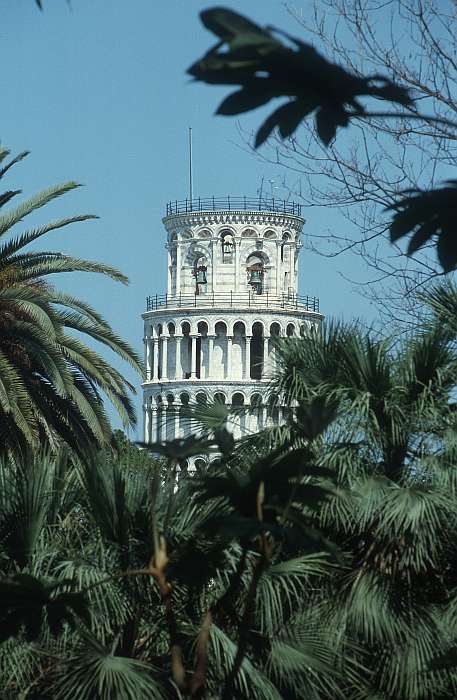 Lokation: Italien, Pisa Kategorien: Stadt, Datum: 28.03.2002