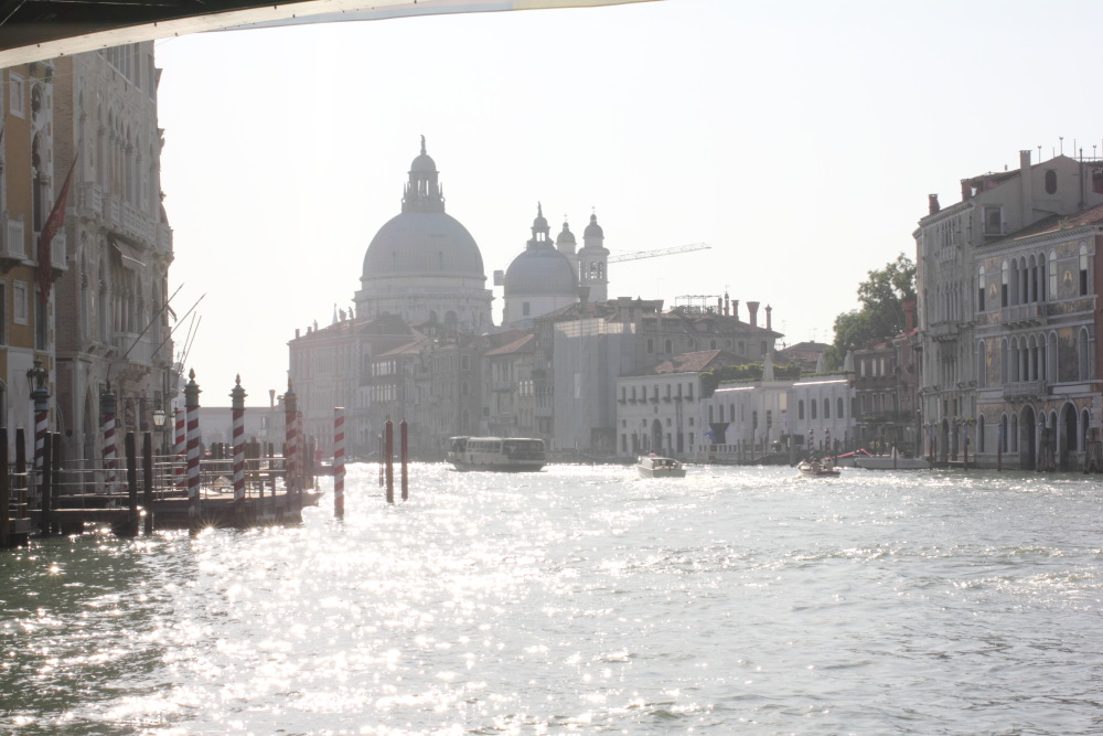 Lokation: Italien | Veneto | Dorsoduro | Sestière di Dorsoduro Kategorien: Kanal, Datum: 23.08.2011