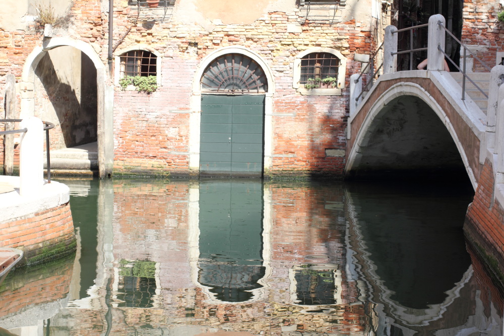 Lokation: Italien | Veneto | Dorsoduro | Sestière di Dorsoduro Kategorien: Kanal, Datum: 24.08.2011