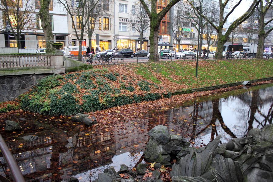 Lokation: Deutschland | Nordrhein-Westfalen | Düsseldorf | Stadtbezirk 01 Kategorien: Kanal, Datum: 19.11.2013