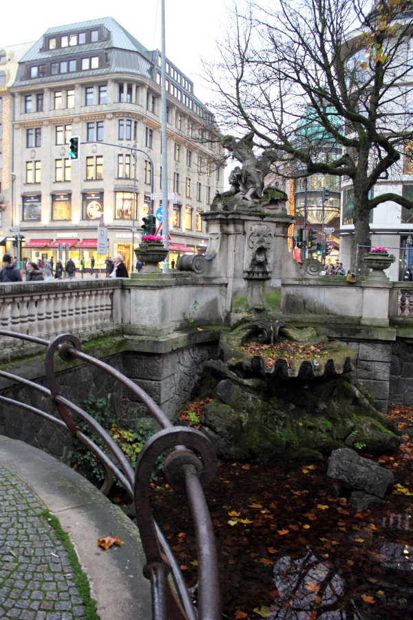 Lokation: Deutschland | Nordrhein-Westfalen | Düsseldorf | Stadtbezirk 01 Kategorien: Kanal, Datum: 19.11.2013