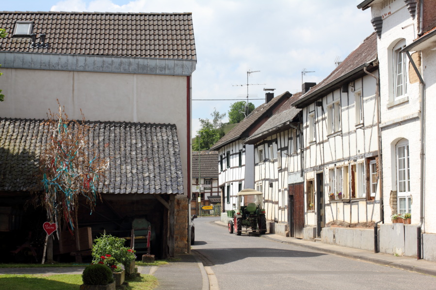 Lokation: Deutschland | Nordrhein-Westfalen | Bad Münstereifel | Gilsdorf Kategorien: Dorf, Datum: 31.05.2014