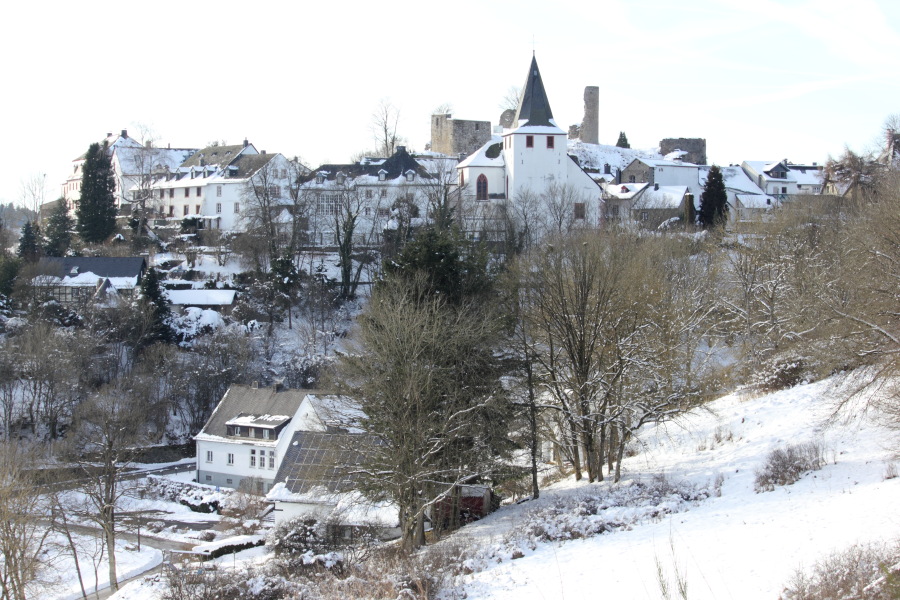 Lokation: Deutschland | Rheinland-Pfalz | Kerschenbach | Kronenburg Kategorien: Dorf, Datum: 07.02.2015