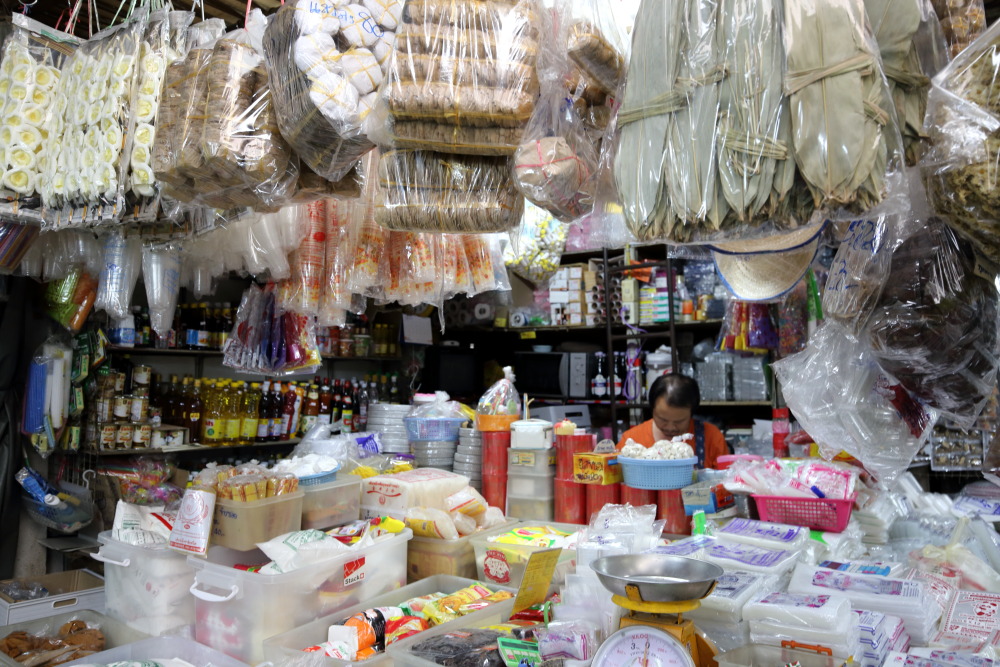 Lokation: Thailand | Chiang Mai | Muang Chiang Mai | Night Bazaar Kategorien: Markt, Datum: 19.02.2016