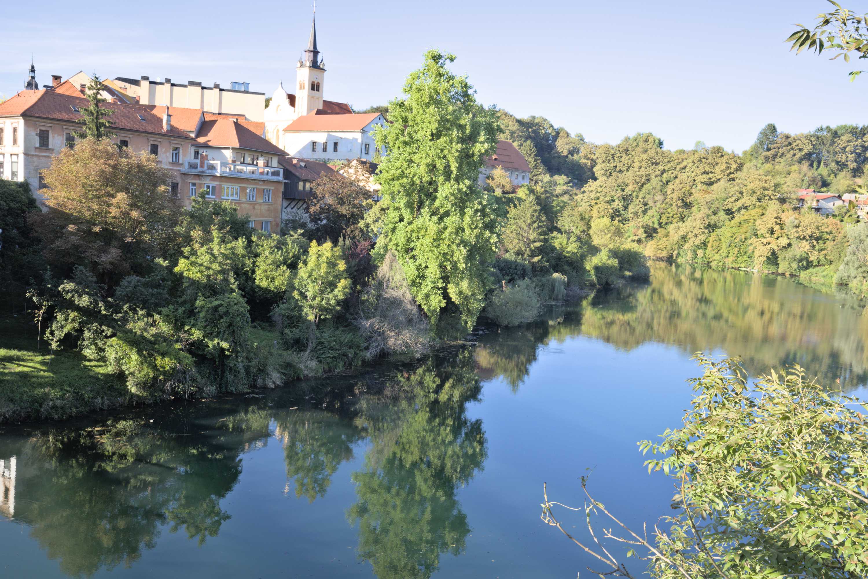 Lokation: Slowenien | Ostslowenien | Südostslowenien | Novo mesto Kategorien: Stadt, Fluss, Datum: 12.09.2022