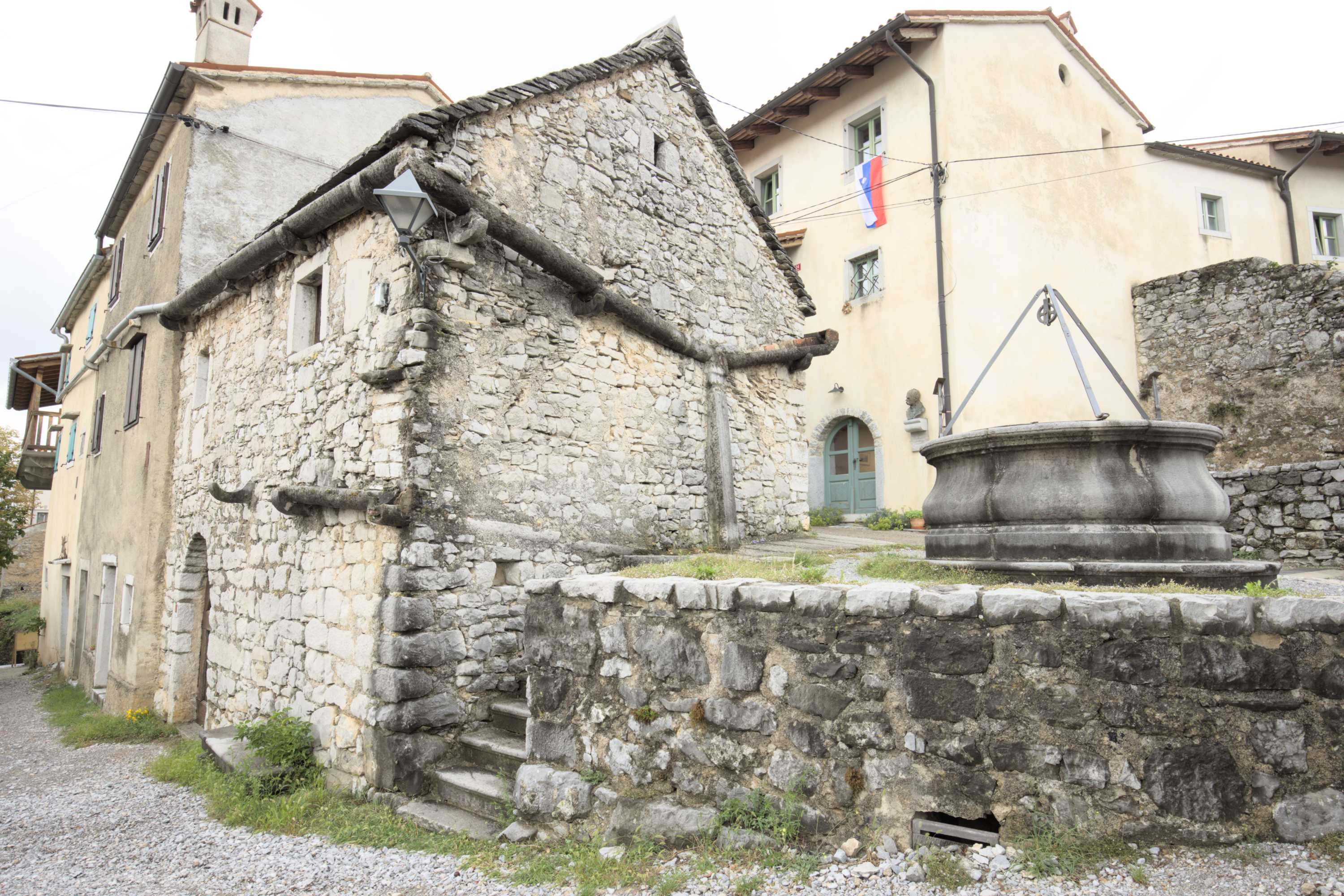 Lokation: Slowenien | Westslowenien | Küsten- und Karstgebiet | Komen Kategorien: Haus, Datum: 15.09.2022