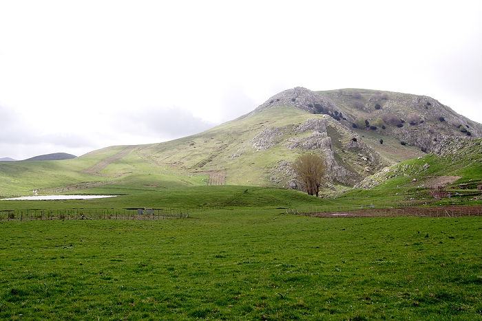 Lokation: Sizilien, Madonie Kategorien: Geomorphologie, Felsen, Datum: 13.04.2006