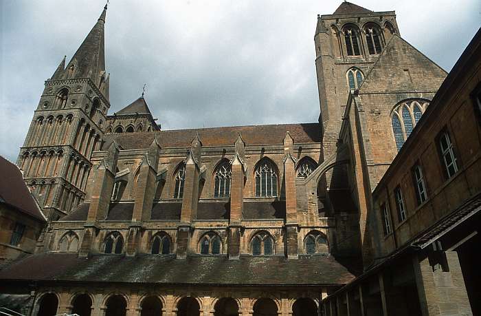 Lokation: Normandie, St. Pierre Kategorien: Kirche, Datum: 12.08.2002