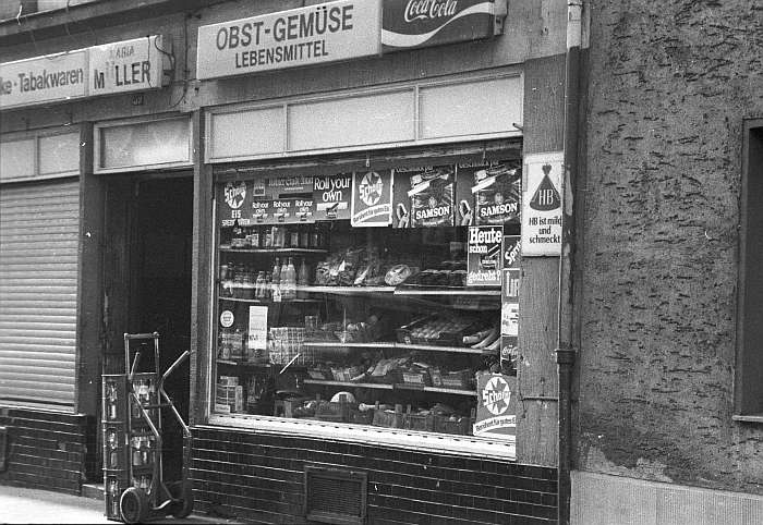 Lokation: Köln Kategorien: Stadt, Schwarzweiß, Datum: 01.02.1995