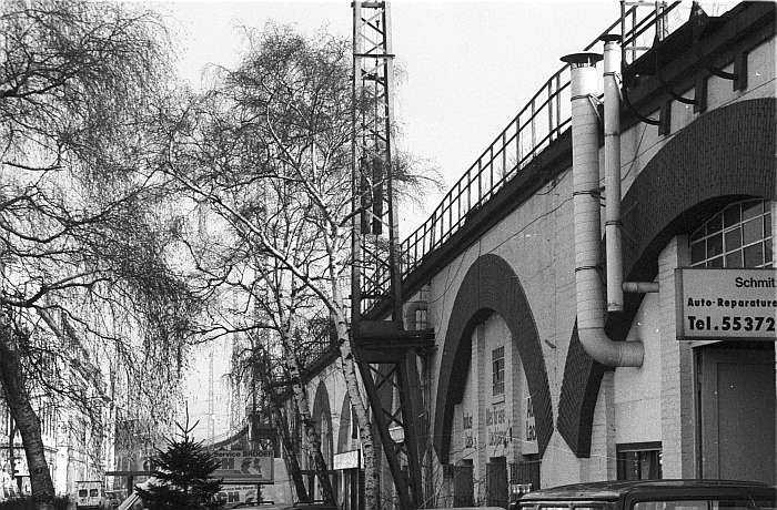 Lokation: Köln Kategorien: Stadt, Schwarzweiß, Datum: 01.02.1995