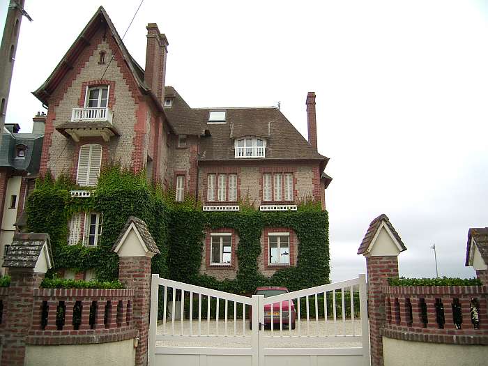 Lokation: Normandie Kategorien: Architektur, Datum: 09.08.2004