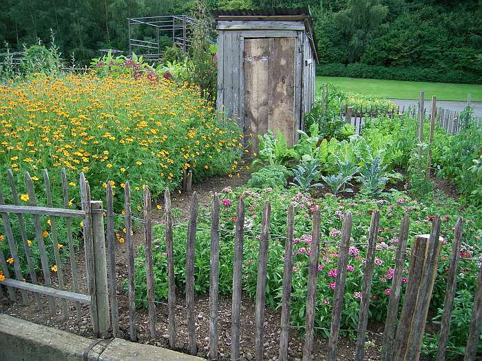 Lokation: Normandie Kategorien: Naturgarten, Datum: 12.08.2004